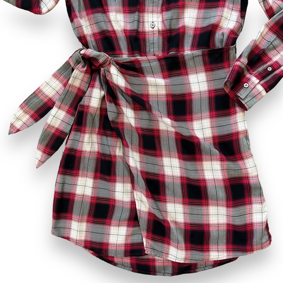 UNTUCKIt Plaid Rachel Wrap Dress in Red and Black Plaid, Size XS - Picture 5 of 15